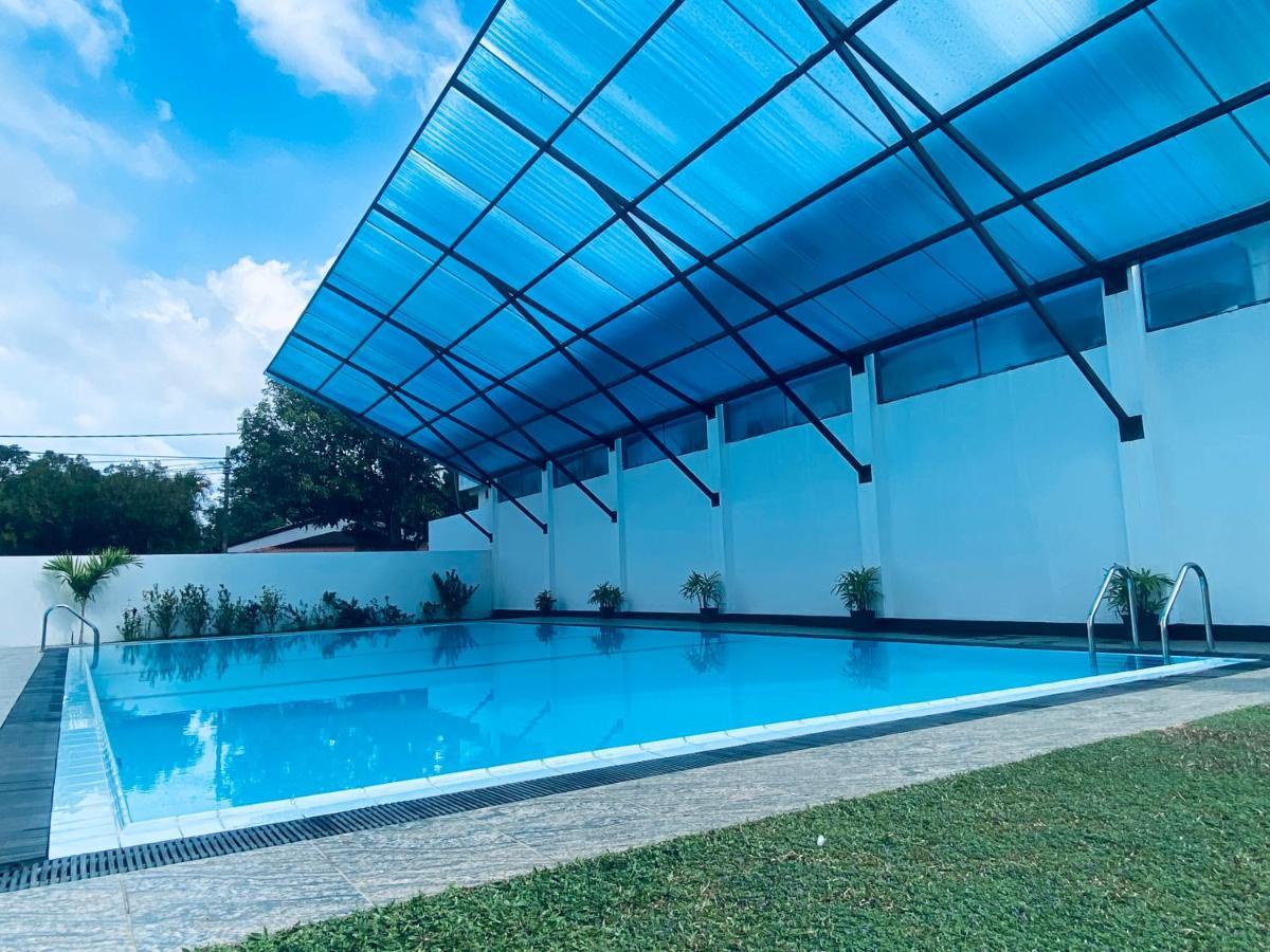 Blue Spring Hotel Wadduwa Εξωτερικό φωτογραφία