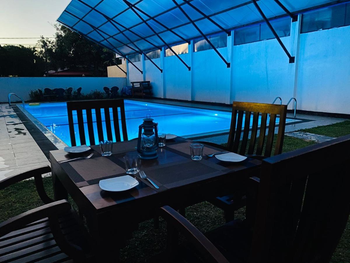 Blue Spring Hotel Wadduwa Εξωτερικό φωτογραφία