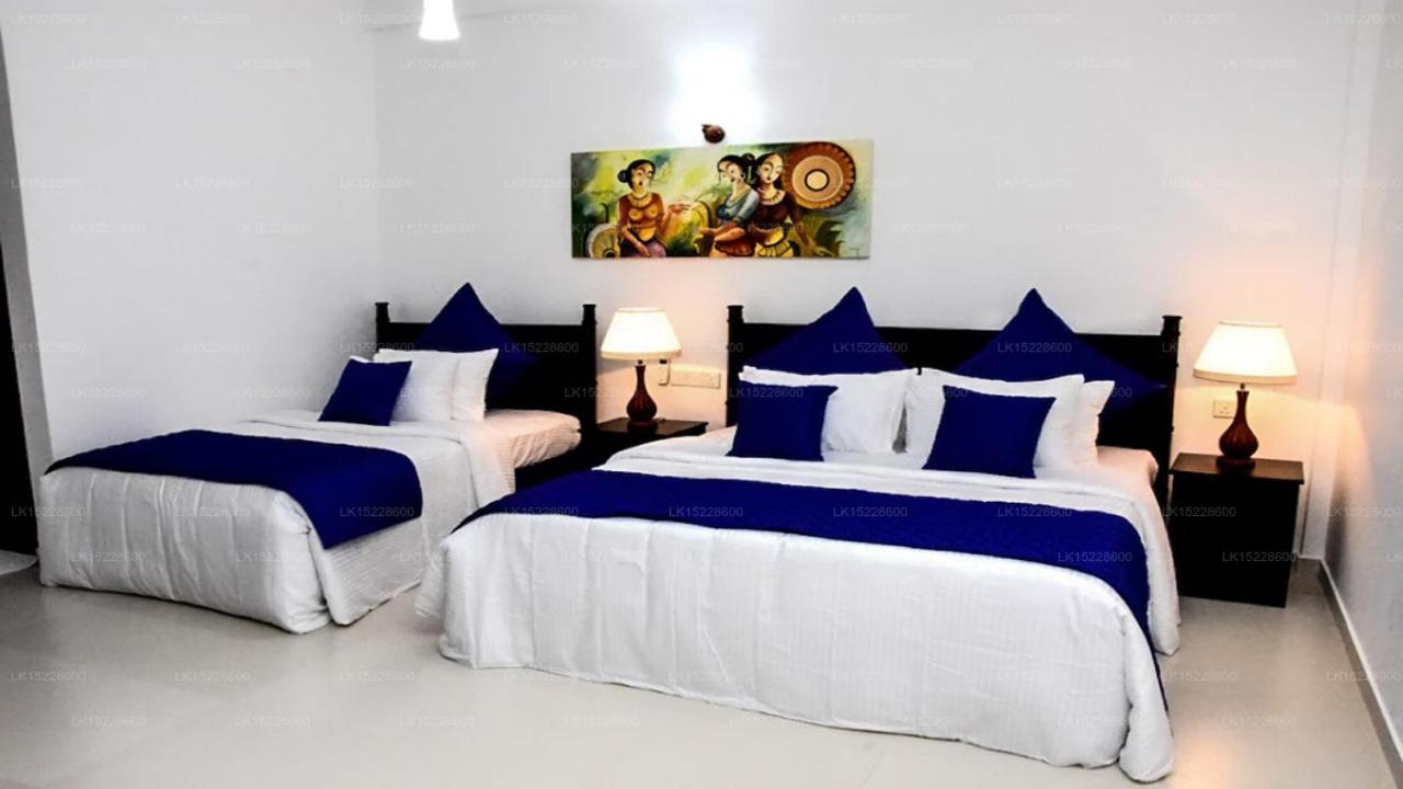 Blue Spring Hotel Wadduwa Εξωτερικό φωτογραφία