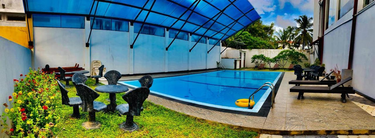 Blue Spring Hotel Wadduwa Εξωτερικό φωτογραφία